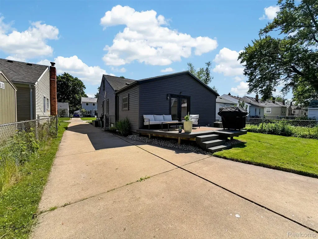 1013 Bauman Avenue Royal Oak City MI 48073
