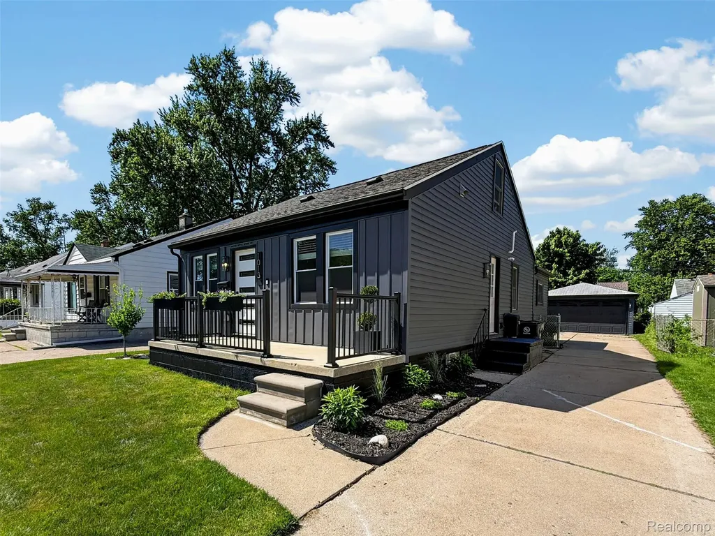 1013 Bauman Avenue Royal Oak City MI 48073