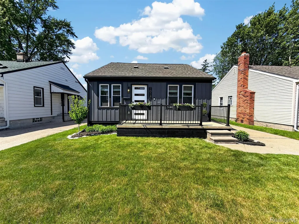 1013 Bauman Avenue Royal Oak City MI 48073