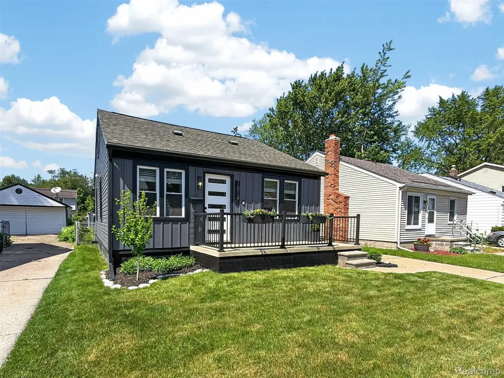 1013 Bauman Avenue Royal Oak City MI 48073