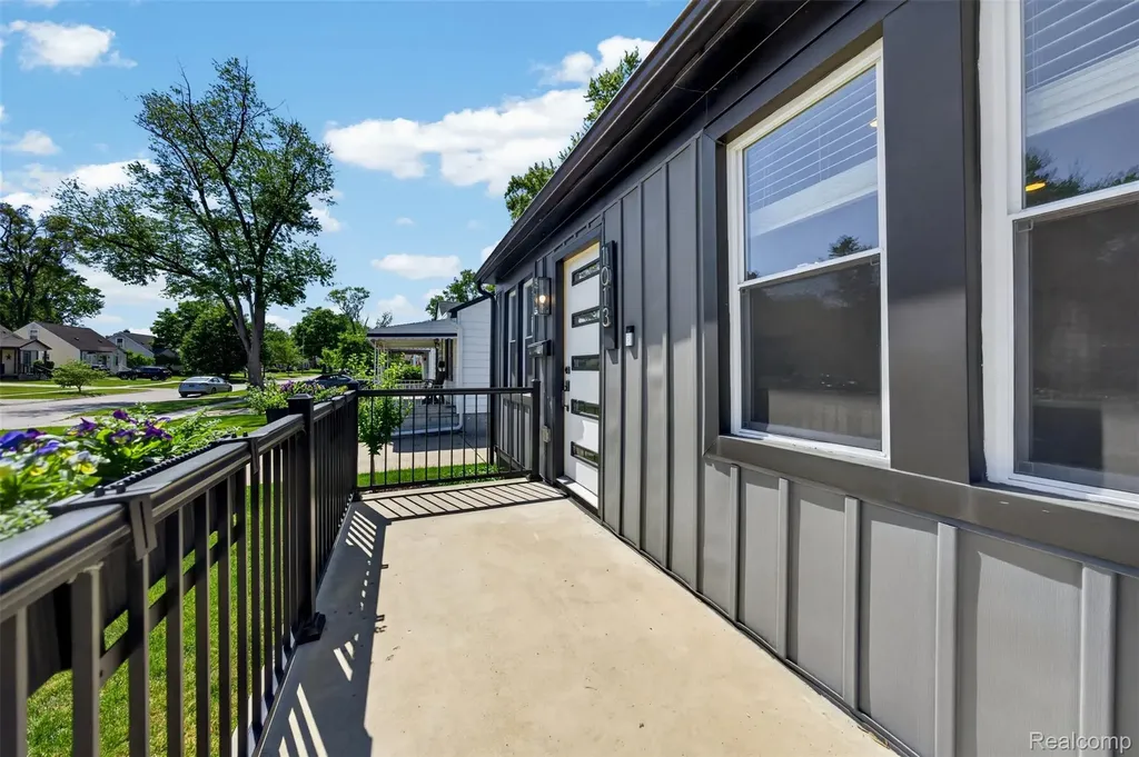 1013 Bauman Avenue Royal Oak City MI 48073