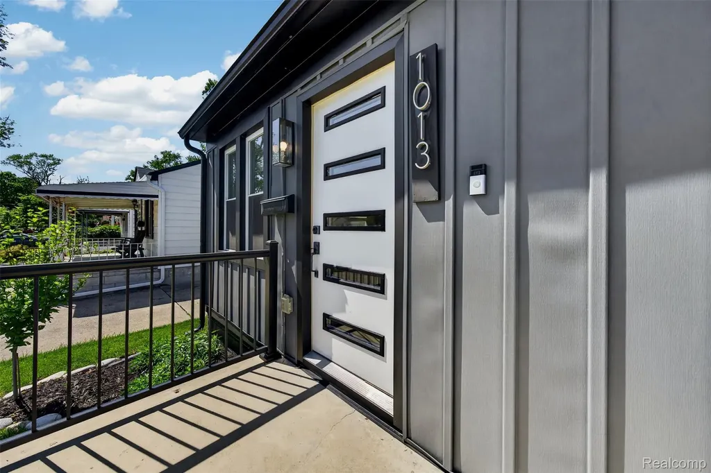 1013 Bauman Avenue Royal Oak City MI 48073