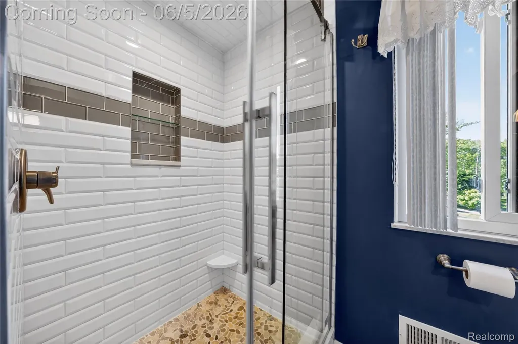 7841 Rampart Trail Waterford Charter Township MI 48327