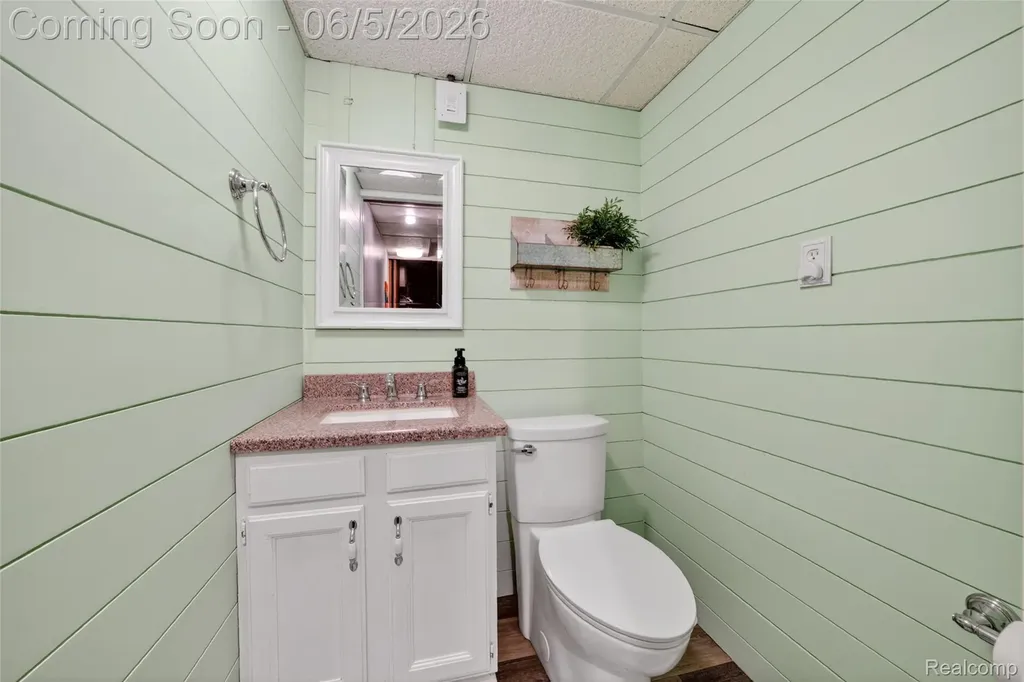 7841 Rampart Trail Waterford Charter Township MI 48327