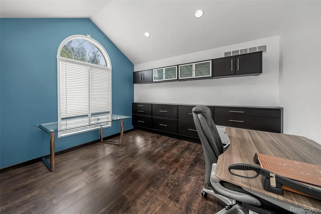 52455 Indian Summer Drive Chesterfield Township MI 48051