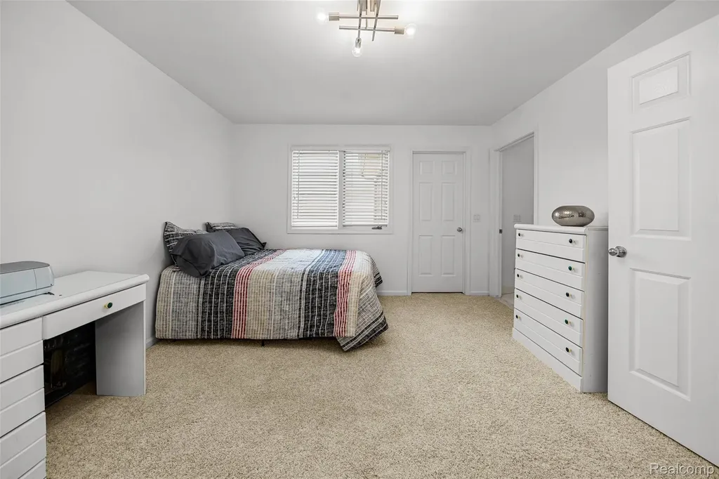 52455 Indian Summer Drive Chesterfield Township MI 48051