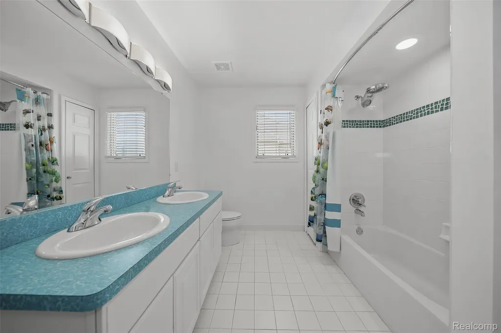 52455 Indian Summer Drive Chesterfield Township MI 48051