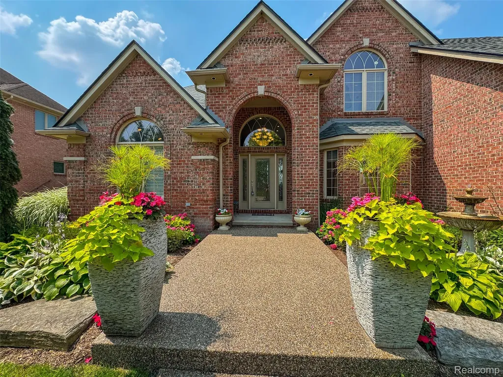 52455 Indian Summer Drive Chesterfield Township MI 48051