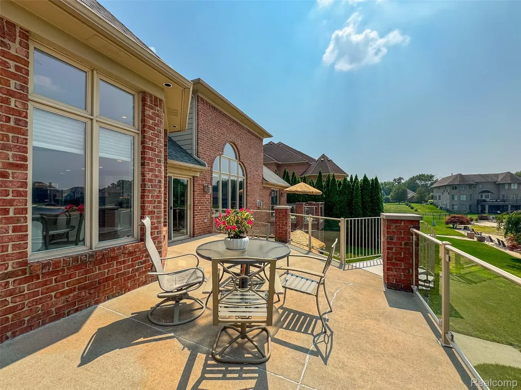 52455 Indian Summer Drive Chesterfield Township MI 48051