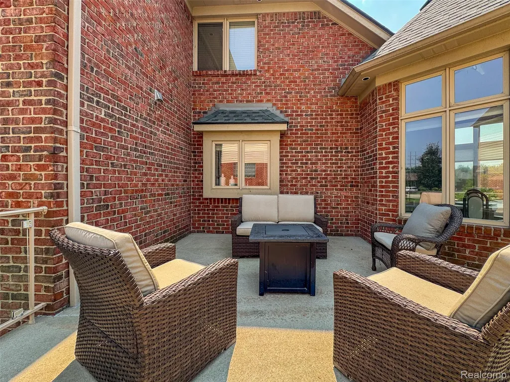 52455 Indian Summer Drive Chesterfield Township MI 48051