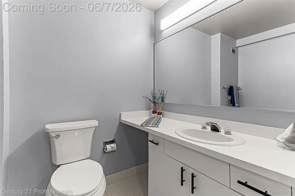 5000 Town Center #1605 Southfield City MI 48075
