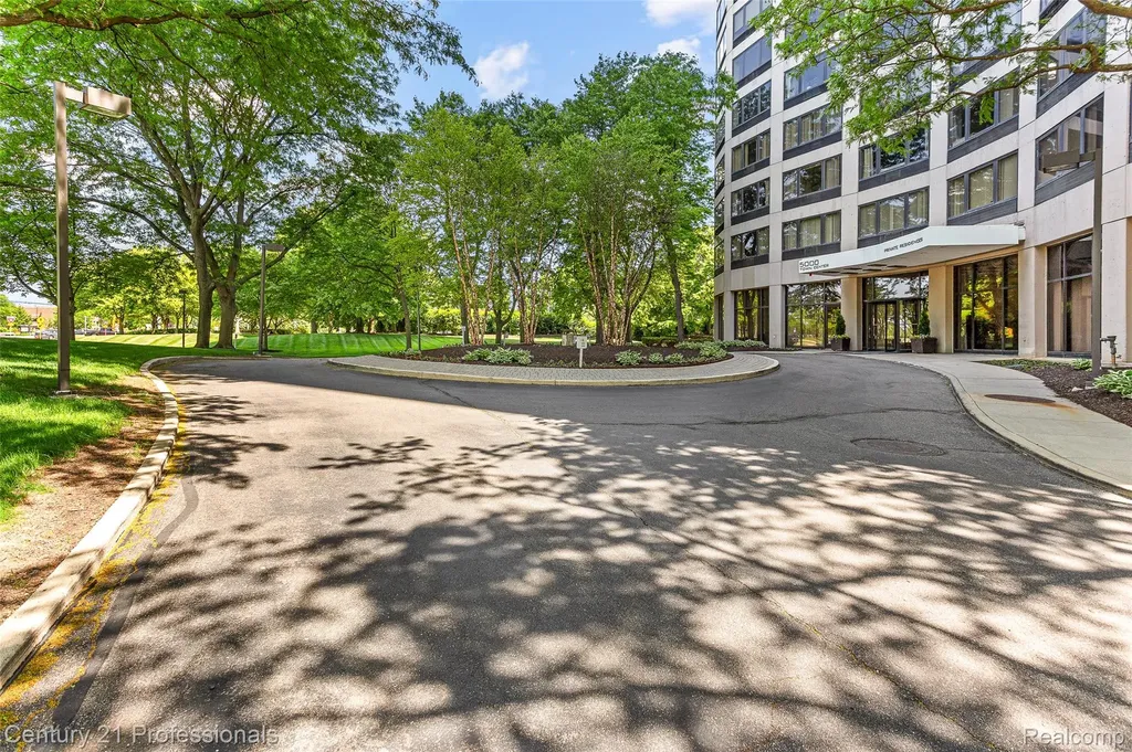 5000 Town Center #1605 Southfield City MI 48075