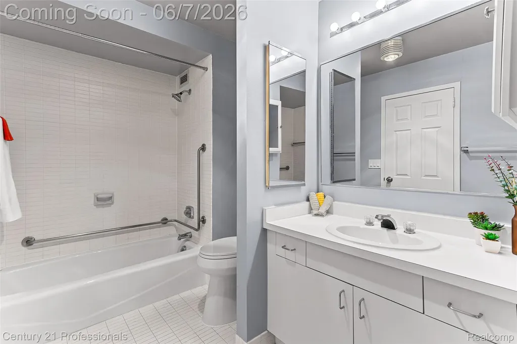 5000 Town Center #1605 Southfield City MI 48075