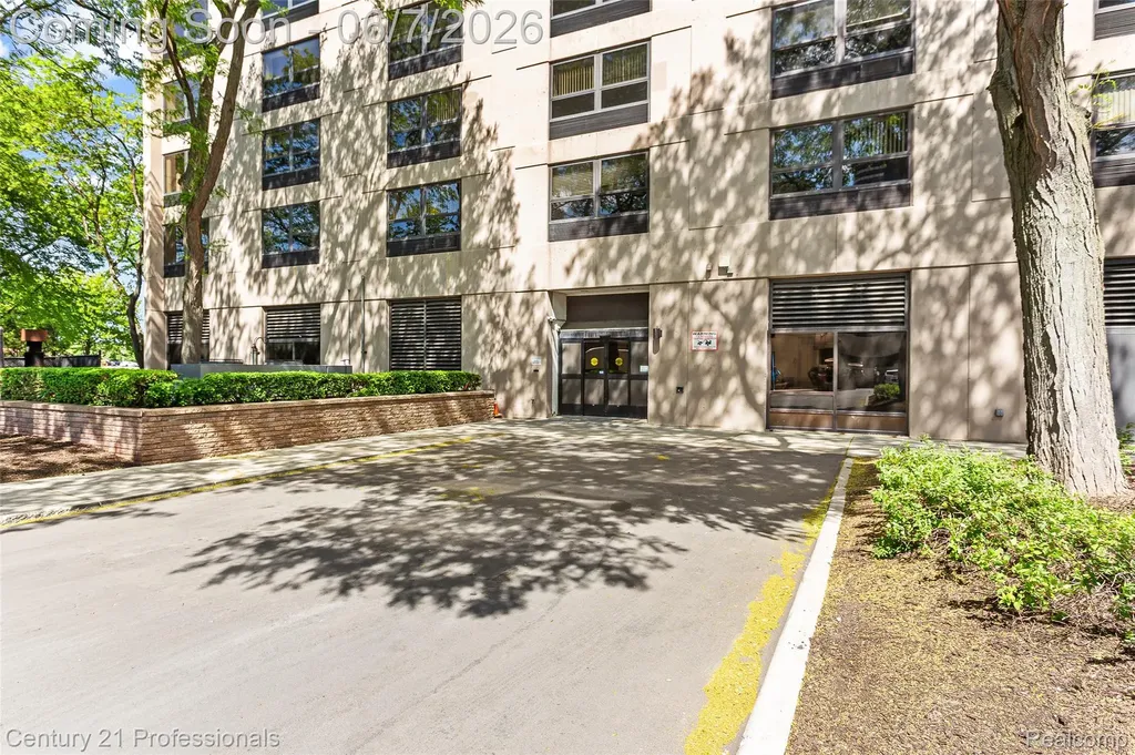 5000 Town Center #1605 Southfield City MI 48075