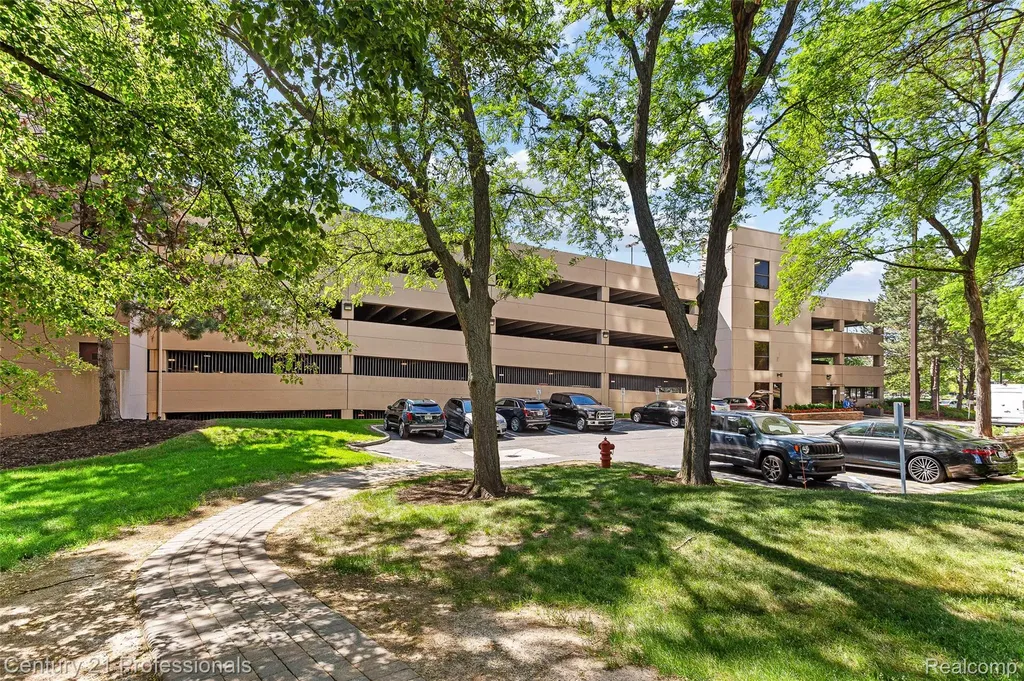 5000 Town Center #1605 Southfield City MI 48075