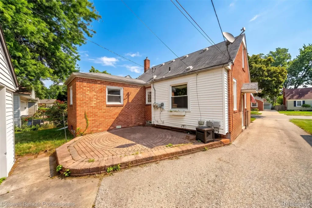 3211 Ferris Avenue Royal Oak City MI 48073