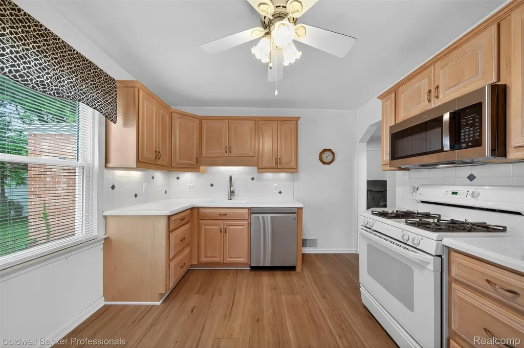 3211 Ferris Avenue Royal Oak City MI 48073