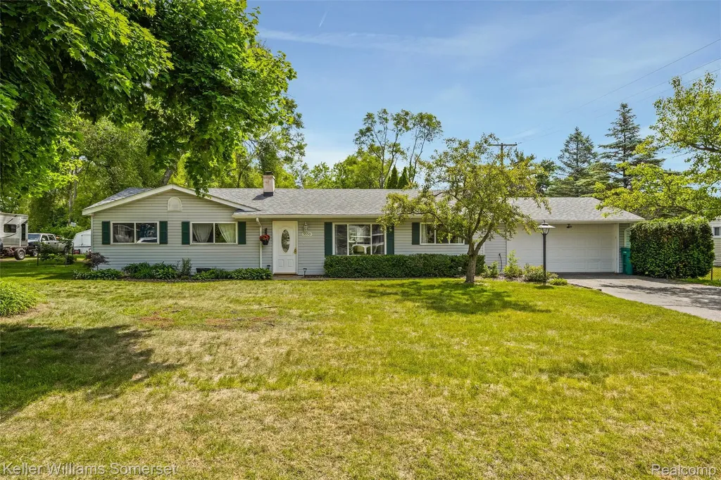 5550 Mary Sue Street Independence Charter Township MI 48346