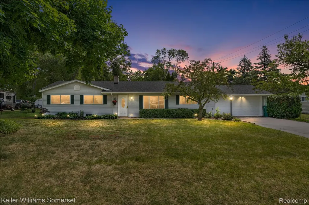 5550 Mary Sue Street Independence Charter Township MI 48346