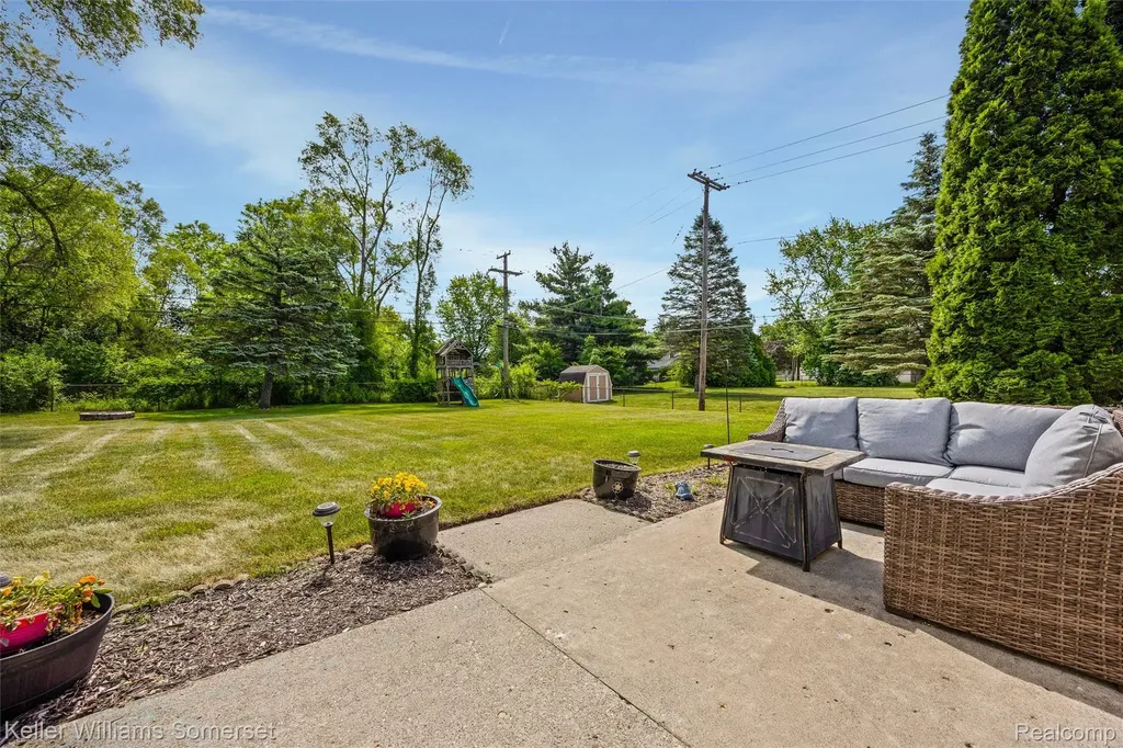5550 Mary Sue Street Independence Charter Township MI 48346
