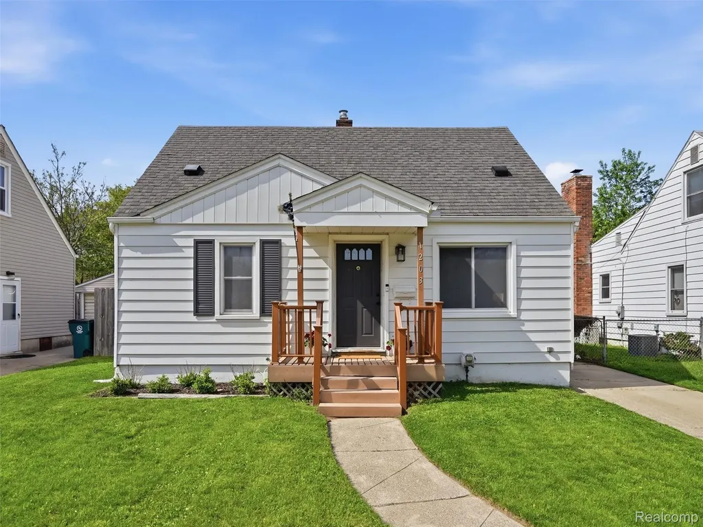 1203 Whitcomb Avenue Royal Oak City MI 48073
