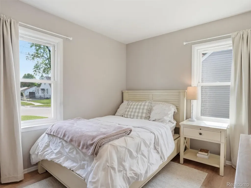 1203 Whitcomb Avenue Royal Oak City MI 48073