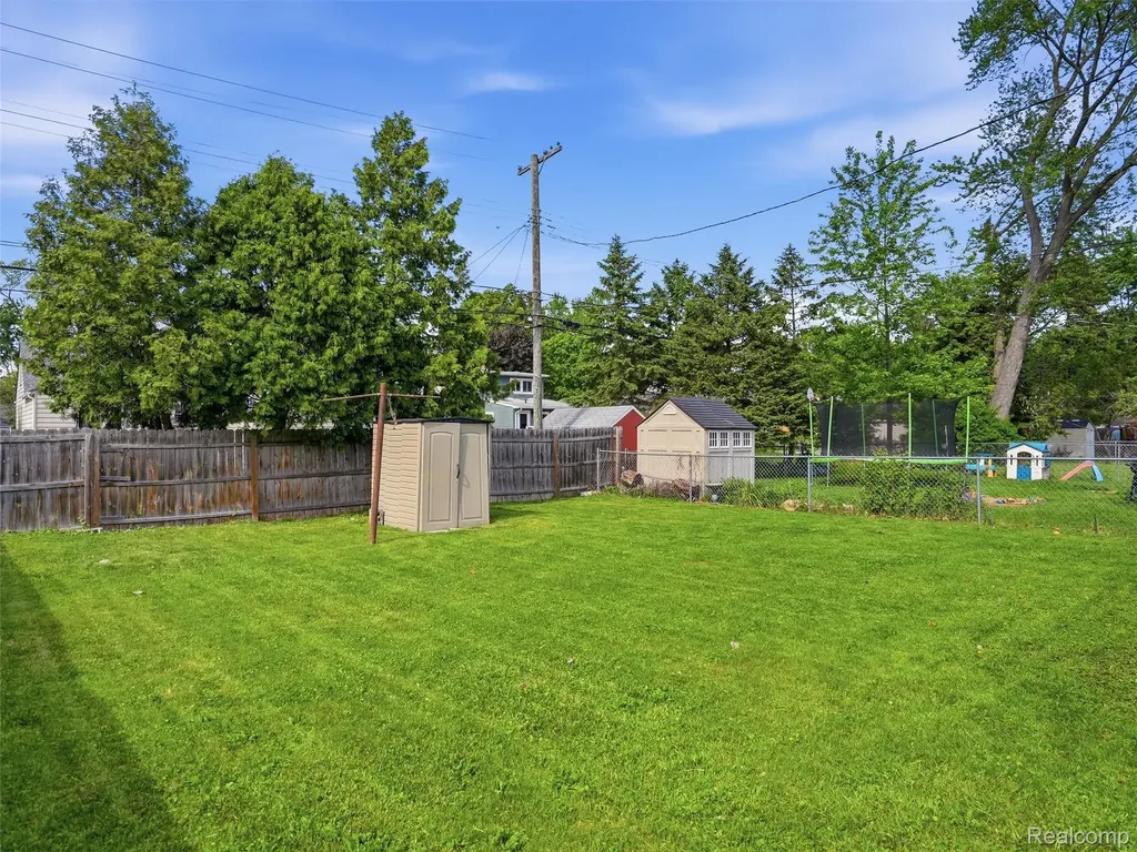 1203 Whitcomb Avenue Royal Oak City MI 48073