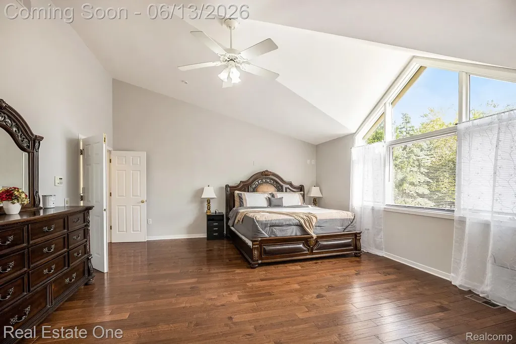 5772 N Rochester Road Rochester City MI 48306