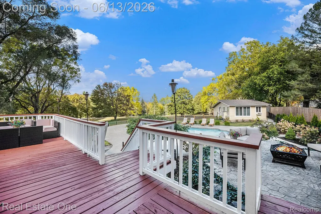 5772 N Rochester Road Rochester City MI 48306