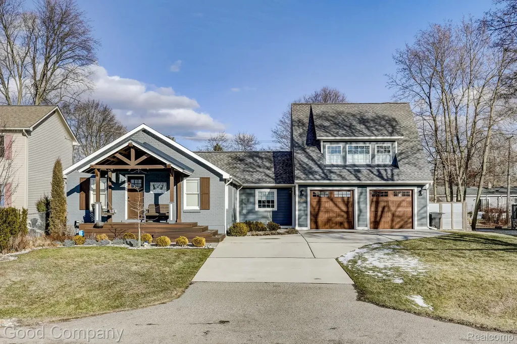 3105 Culbertson Avenue Rochester Hills City MI 48307