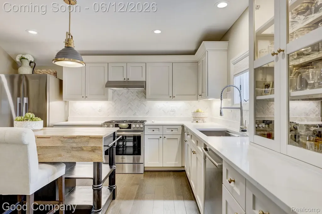 3105 Culbertson Avenue Rochester Hills City MI 48307