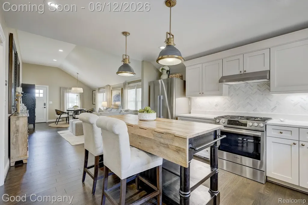 3105 Culbertson Avenue Rochester Hills City MI 48307