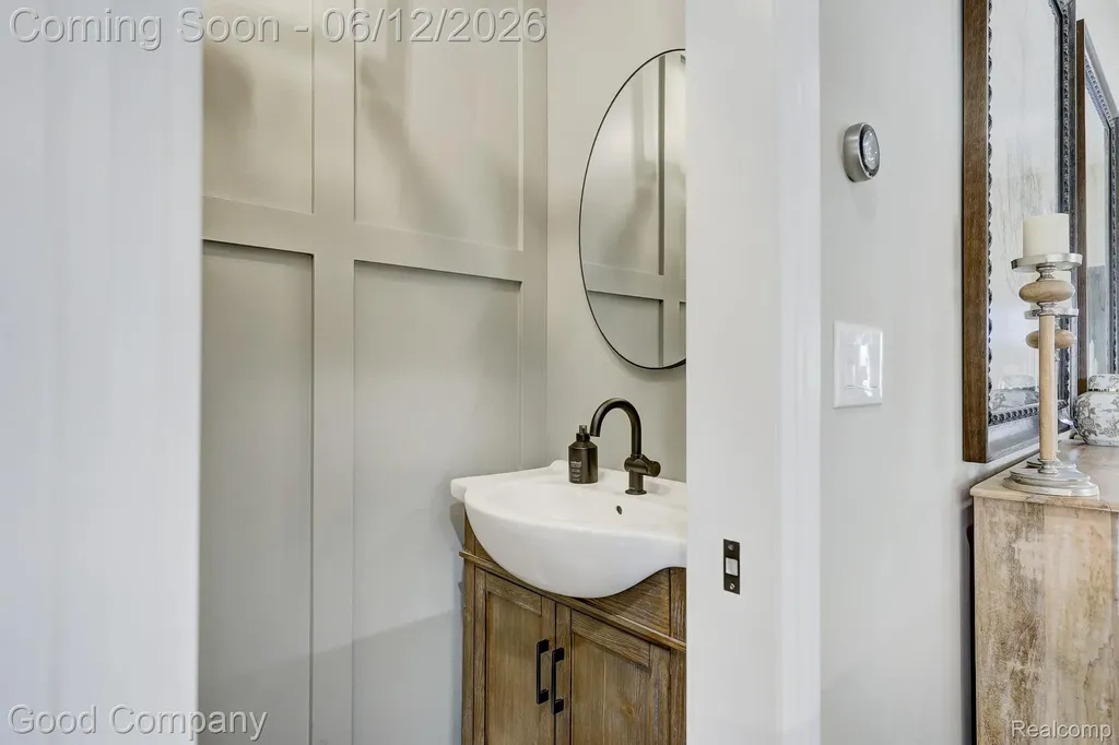 3105 Culbertson Avenue Rochester Hills City MI 48307