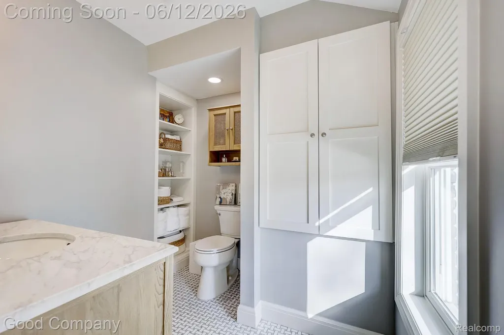 3105 Culbertson Avenue Rochester Hills City MI 48307