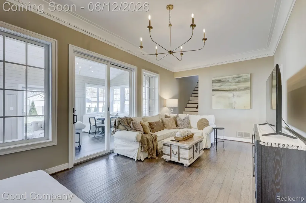 3105 Culbertson Avenue Rochester Hills City MI 48307