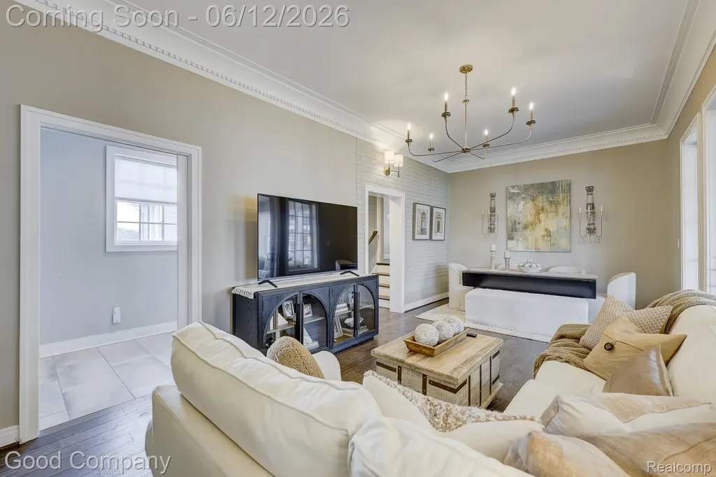 3105 Culbertson Avenue Rochester Hills City MI 48307