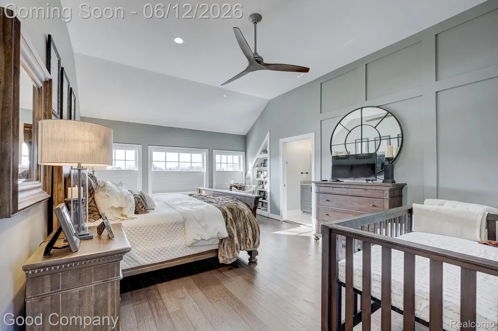 3105 Culbertson Avenue Rochester Hills City MI 48307