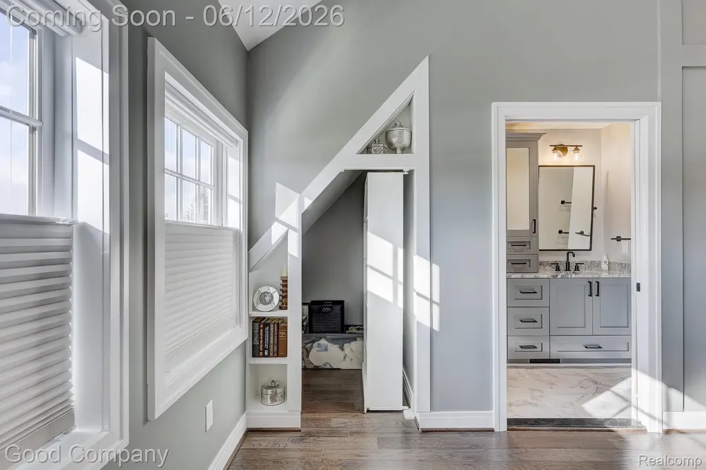 3105 Culbertson Avenue Rochester Hills City MI 48307
