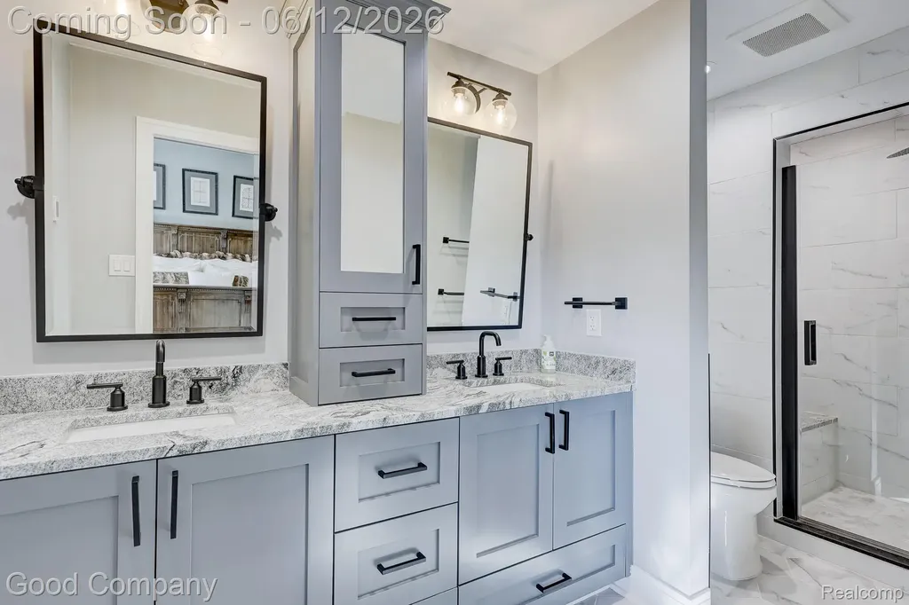 3105 Culbertson Avenue Rochester Hills City MI 48307