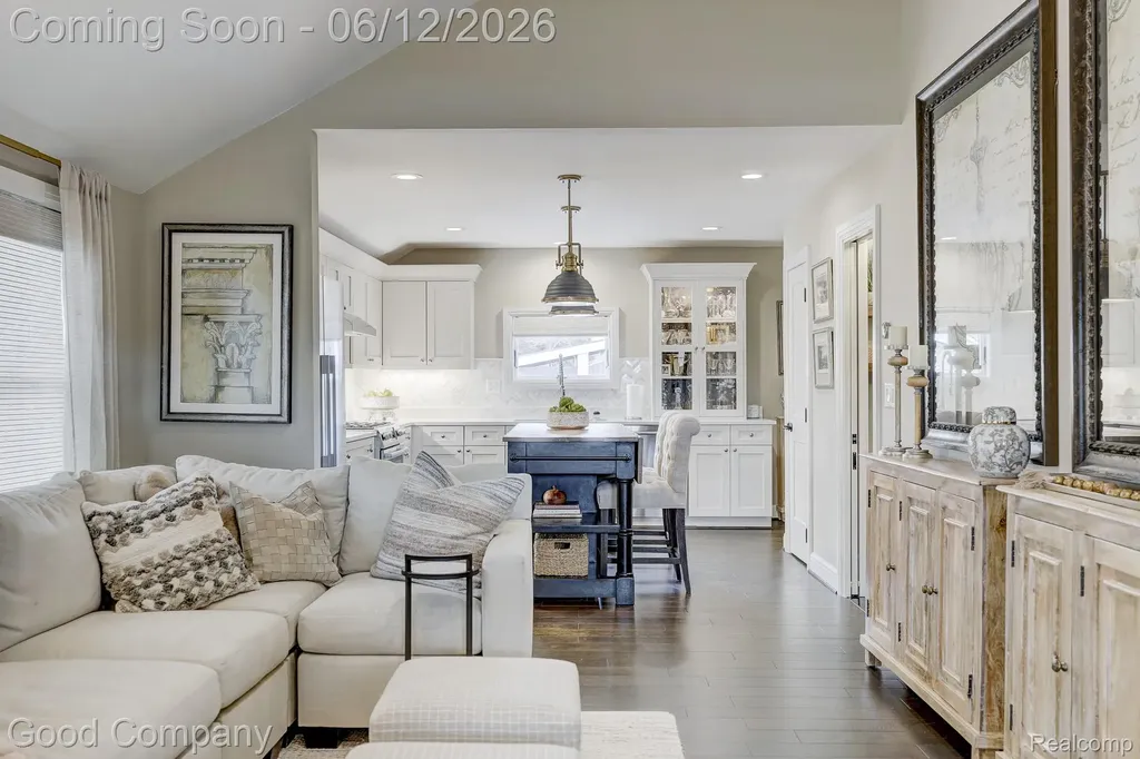 3105 Culbertson Avenue Rochester Hills City MI 48307
