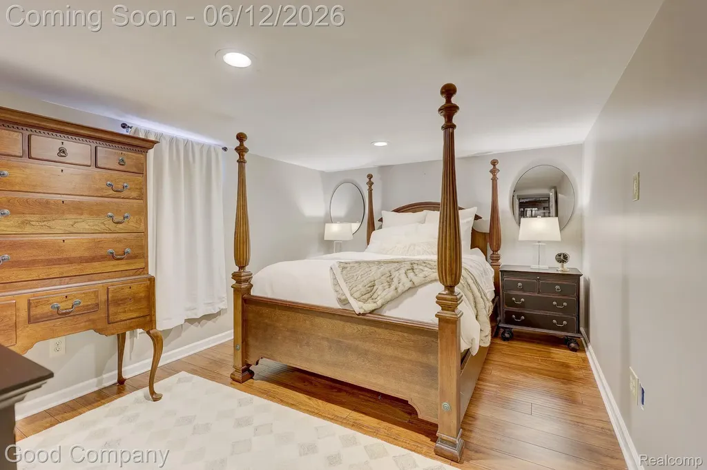 3105 Culbertson Avenue Rochester Hills City MI 48307