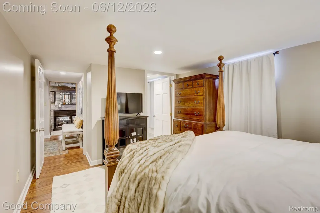 3105 Culbertson Avenue Rochester Hills City MI 48307