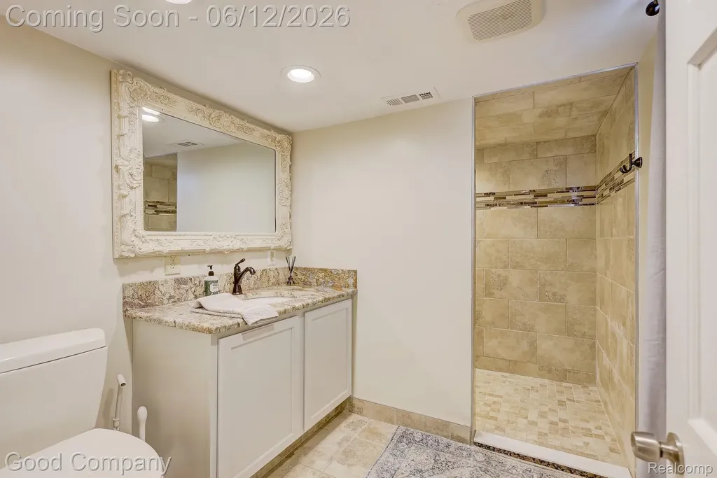 3105 Culbertson Avenue Rochester Hills City MI 48307