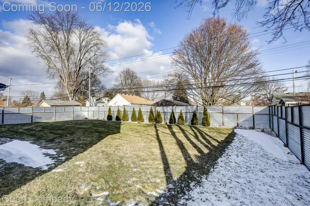 3105 Culbertson Avenue Rochester Hills City MI 48307