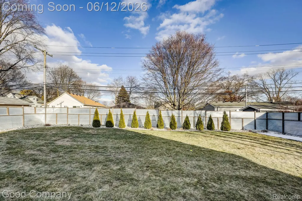 3105 Culbertson Avenue Rochester Hills City MI 48307