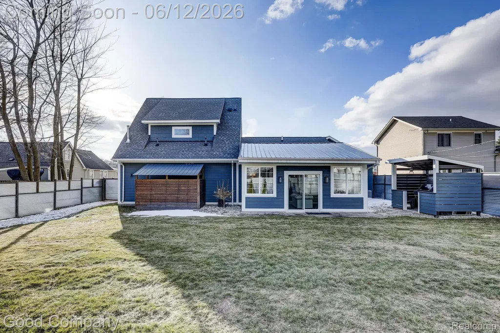 3105 Culbertson Avenue Rochester Hills City MI 48307