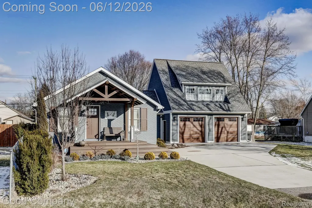 3105 Culbertson Avenue Rochester Hills City MI 48307