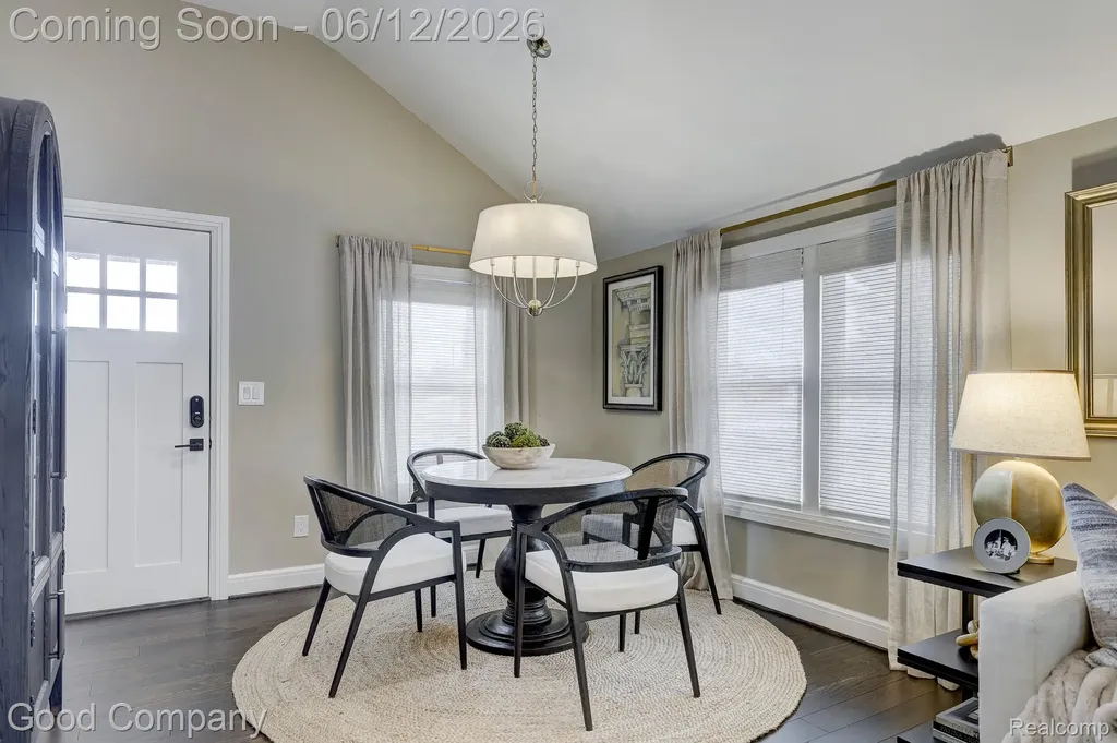 3105 Culbertson Avenue Rochester Hills City MI 48307