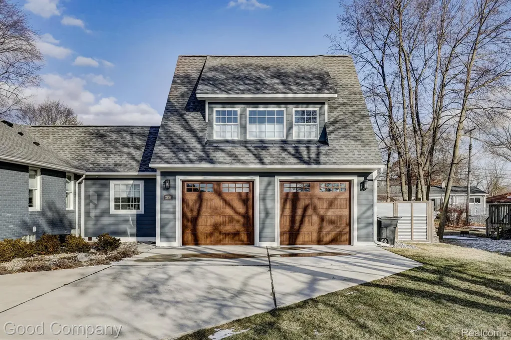 3105 Culbertson Avenue Rochester Hills City MI 48307