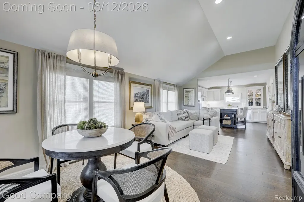 3105 Culbertson Avenue Rochester Hills City MI 48307